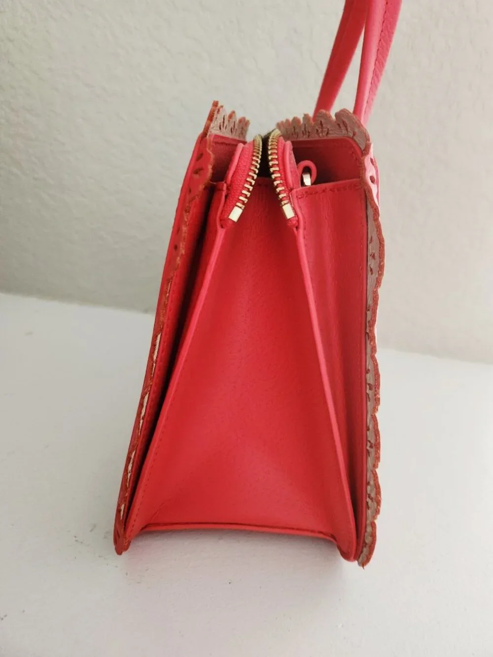 New Kate Spade NY Scallop Coral Leather Satchel Tote Purse - Picture 4 of 12